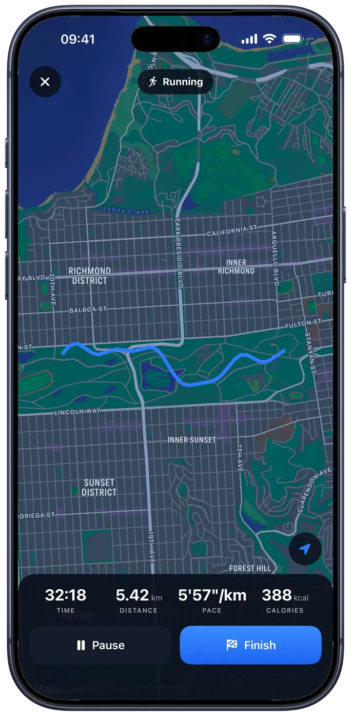 A running session in Luris: the route drawn in blue on a map, with time, distance, pace and calories, and Pause and Finish buttons.